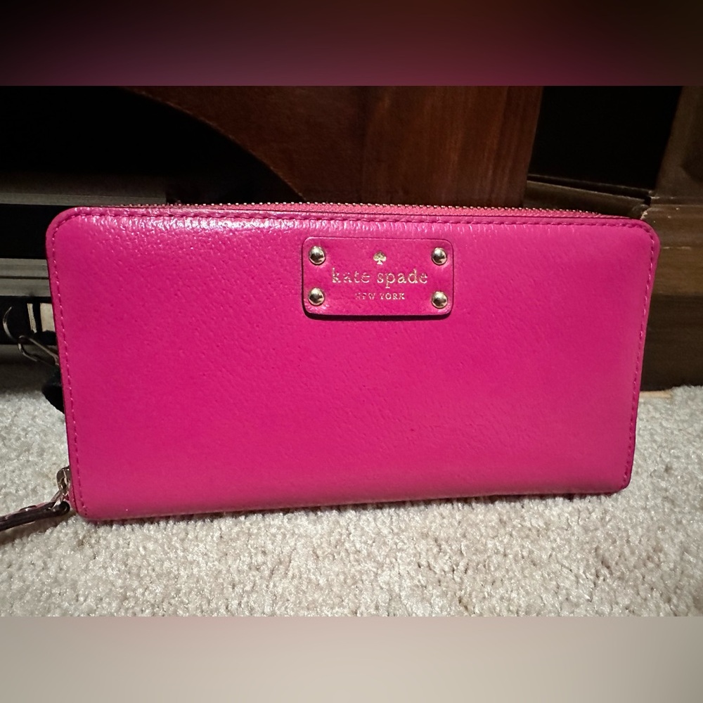 Kate Spade Wallet - Picture 2 of 4